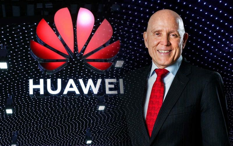 Ексклузивно видео: Техническият директор на Huawei - Пол Сканлан говори за това, как компанията ще промени живота Ви.