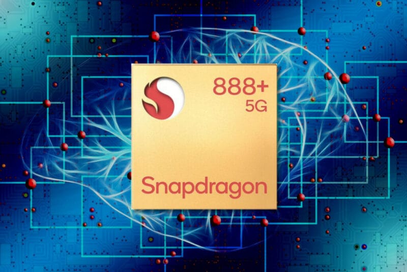 Snapdragon 888+ е овърклокнатата версия на базовата платформа с 3GHz тактова честота на производителното ядро, 20% по ефективен AI engine и 32 TOPS.