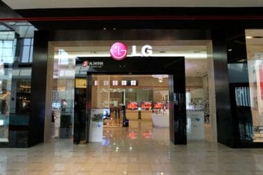 Защо LG няма да продават продукти на Apple?