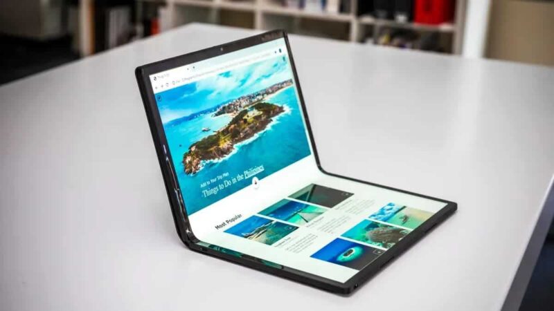 divna.tech-foldable-laptop-samsung