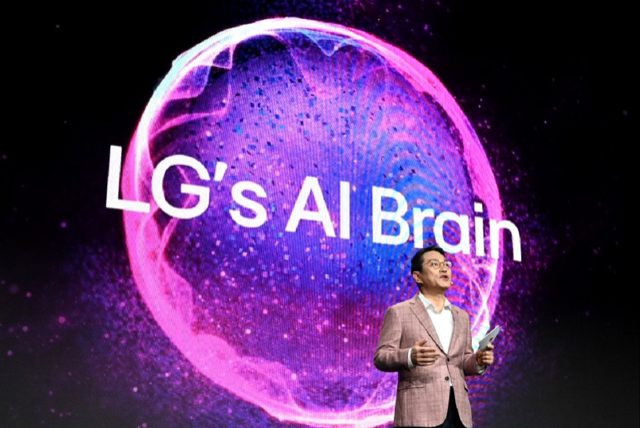 LG определят изкуствения интелект като „интуитивен интелект“ и подчертават ключовата роля на технологията за създаване на по-добър живот за всички.