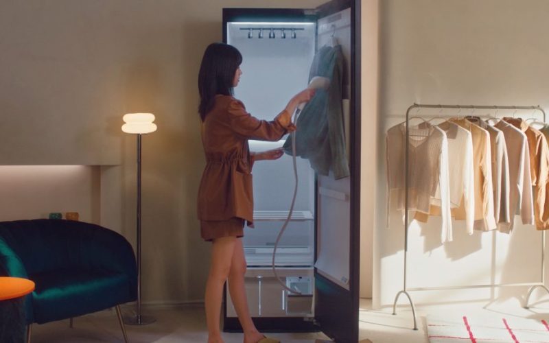 LG Electronics представя своето усъвършенствано ново решение за грижа за дрехите LG Styler на CES 2024.