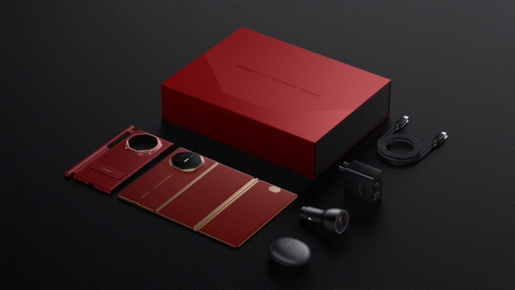 HUAWEI-Mate-XT-_-ULTIMATE-DESIGN-кутията с аксесоарите