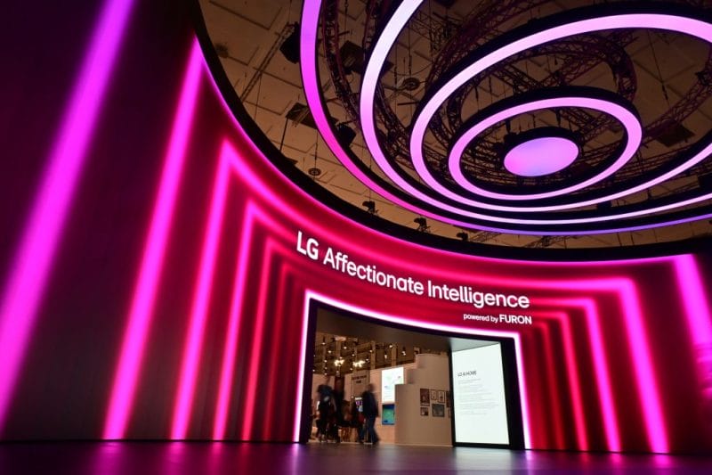 предефинира AI като „Affectionate Intelligence“, за да постави акцент на своя ангажимент да създаде грижовен AI, който предоставя персонализирани изживявания на потребителите.