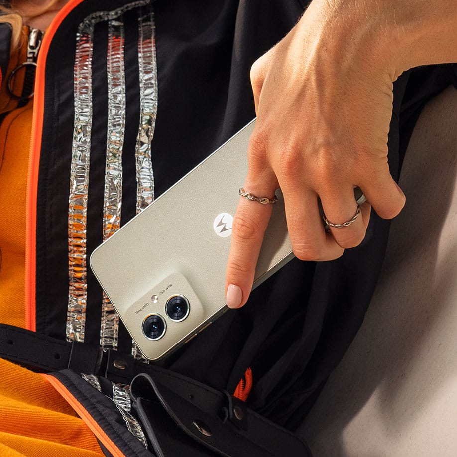 Moto G55 5Moto G55 5G в цвят Smoky Green