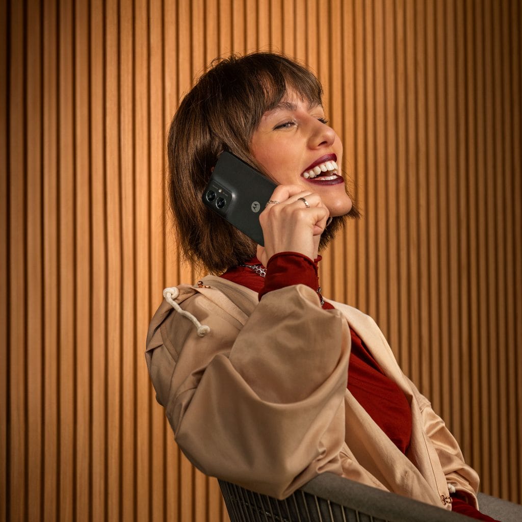 Moto G55 5G в цвят Forest Grey