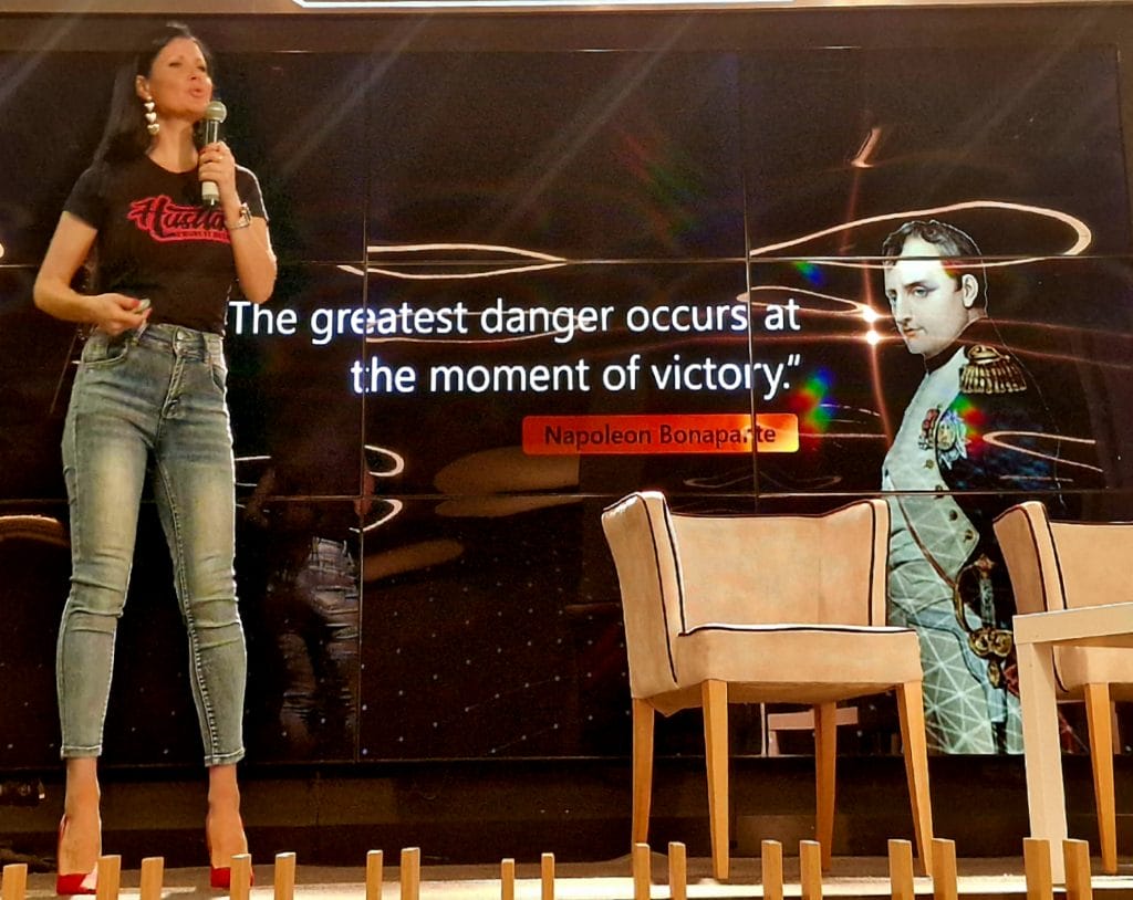 Eva Benn презентира на SheLeadsTech Sofia 2024