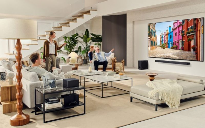 LG представя QNED evo 2025: безжично 4K изживяване, нова Dynamic QNED Color Solution технология и AI персонализация за върхово качество на картината и звука.