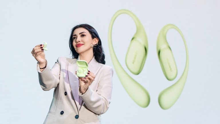 Huawei представя FreeArc – първите open-ear слушалки на марката с кукички за уши, съчетаващи комфорт, стабилност и висококачествен звук. Сертифицирани с SGS Smart Green медал, те са водоустойчиви (IP57) и идеални за спорт и активен начин на живот. Открий новото аудио изживяване!