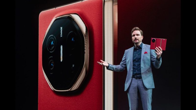 HUAWEI Mate XT | ULTIMATE DESIGN