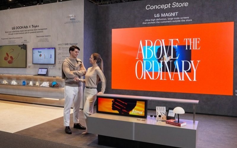 LG представя иновативни дигитални дисплей решения за B2B сектори на ISE 2025 в Барселона. От Kinetic LED с AI технология до ултра ярки външни дисплеи и подобрени LG MAGNIT micro LED панели, компанията демонстрира водещи технологии, които оптимизират бизнес средата и клиентското изживяване.