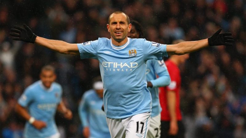 Легендарният български футболист Мартин Петров ще бъде специален гост при посещението на Купата на Висшата лига в София! ?⚽ Феновете ще имат възможност да се срещнат с него и да се снимат с двата престижни трофея на 25 февруари в Сердика Център