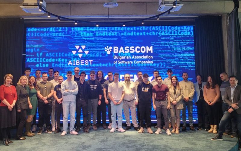 Техническата академия на AIBEST в Правец завърши с оспорван финал, впечатляващи проекти и заслужена победа за отбор „GetAFix“. Вижте повече за партньорството между ученици и водещи технологични компании.