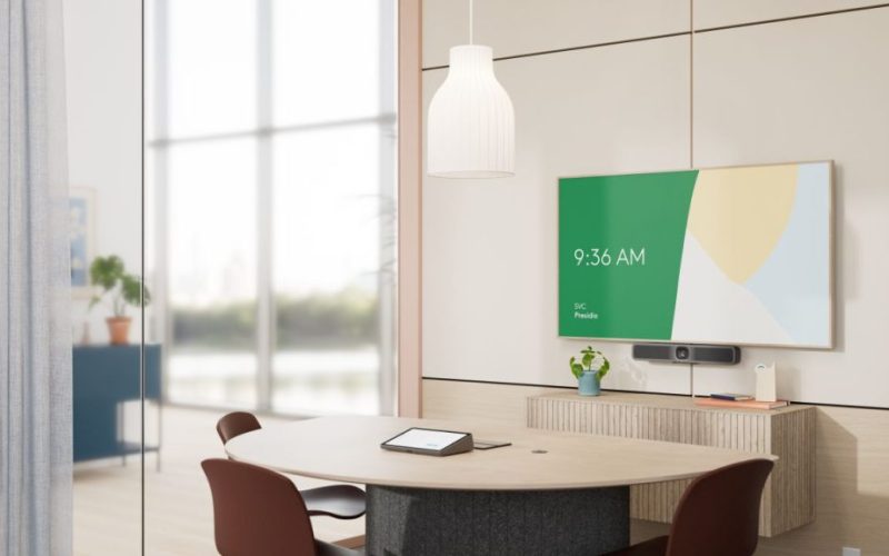 Минете на следващото ниво в онлайн срещите и видео конференции; Изпробвайте безплатно конферентното решение Logitech MeetUp 2