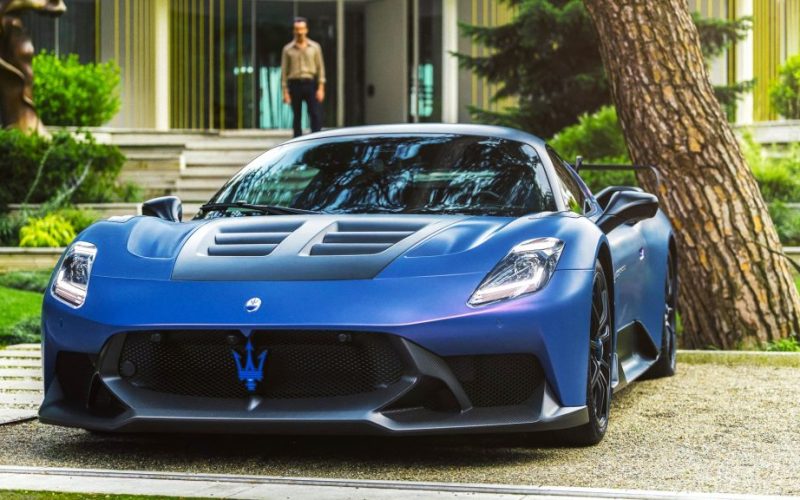 Maserati GT2 Stradale – състезателна мощ за пътя с 640 к.с., 324 км/ч и ускорение 0-100 км/ч за 2.8 сек. Лимитирана серия от 914 бройки.