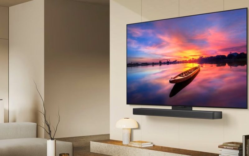 Създайте незабравима вечер с приятели у дома с подходяща тема, вкусна храна и кино атмосфера с LG OLED телевизори и саундбар системи.