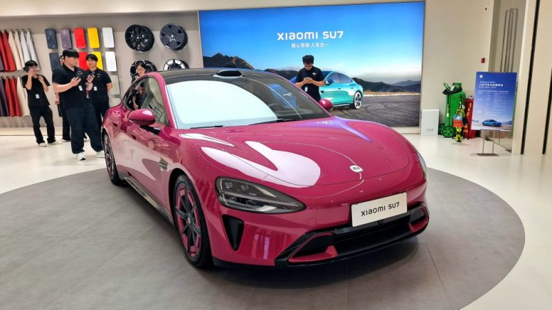 Xiaomi отчита рекордни приходи от 111,3 млрд. юана и печалба от 10,7 млрд. юана за Q1 2025, растеж във всички сегменти: смартфони, IoT, EV и AI.