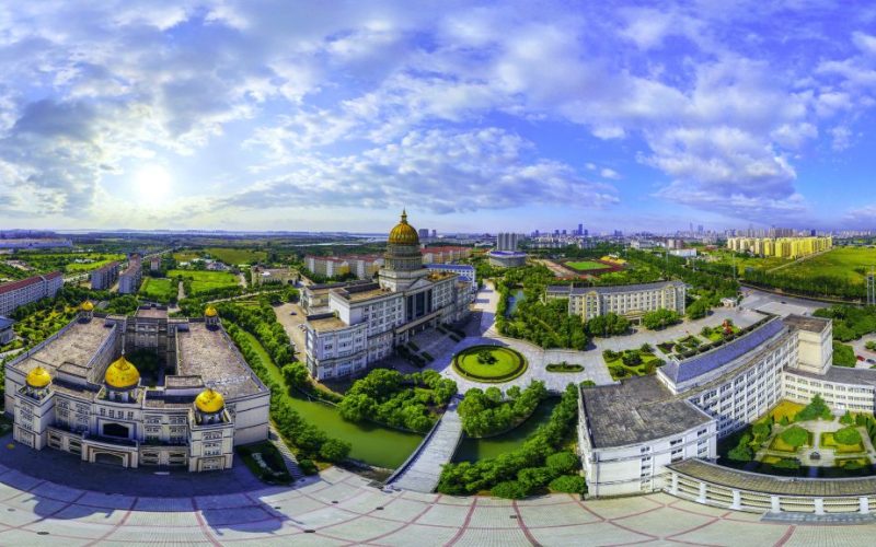 От 11 езика до 140 държави – как едно учебно заведение в Дзянси се превърна в глобална платформа за образование, културен обмен и международна дипломация.