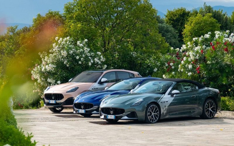 Maserati отбеляза 100 години от логото си с триумфално участие в 1000 Miglia 2025 – елегантна среща на класика, стил и технологичен напредък.
