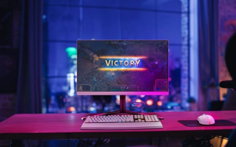 Philips Evnia 27M2N3501PA – нов геймърски монитор с 240 Hz, QHD резолюция, 0.3 ms време за реакция и Evnia Precision Center за персонализирано изживяване.