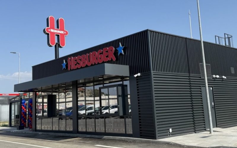 Hesburger откри 33-тия си ресторант в България – в Ямбол, с инвестиция от 500 000 евро и 20 нови работни места. Разширяването продължава!