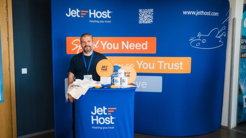 JetHost придобива американската WebHostFace, разширявайки глобалното си присъствие с амбиция да стане водещ международен хостинг бранд.