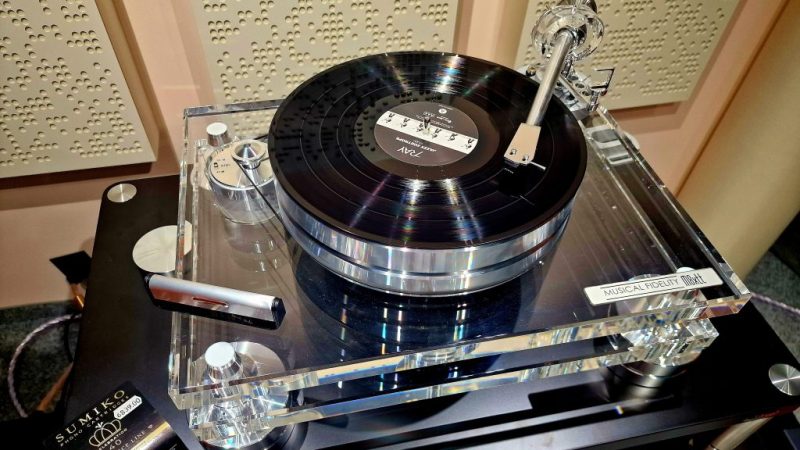 В София отвори шоурумът на VSystem – единственото място в света, където може да се тества Sennheiser HE 1 и HIFIMAN Shangri-La SR заедно – слушалки за над 100 000 лв.