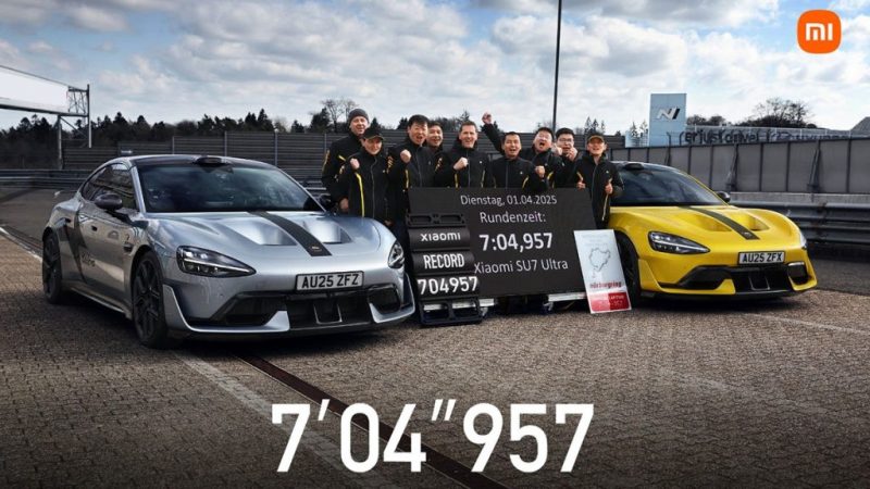 Xiaomi SU7 Ultra постави рекорд на Нюрбургринг с 7:04.957 мин – нов връх за електрически луксозни автомобили и технологичното превъзходство на марката.