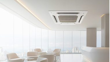 LG въвежда нов материал и производствен процес за климатиците си с 4-посочна система, намалявайки пластмасата с 270 тона и CO₂ емисиите с 4400 т годишно.