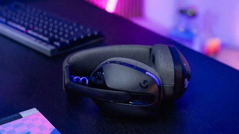 Logitech G представи новия безжичен хедсет G321 LIGHTSPEED – лек, комфортен и с до 20 часа батерия. В продажба от 1 октомври в България за 136,89 лв.