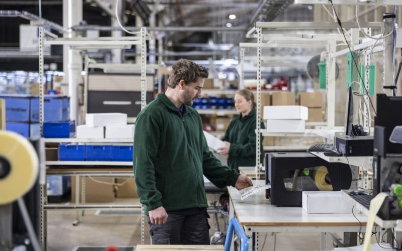 Brother представи в България новите индустриални етикетни принтери TJ-6421TN и TJ-6521TN – високонадеждни модели с ширина на печат до 168 мм, оптимизирани за производство, логистика и дистрибуция.