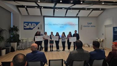 Три младежки екипа спечелиха първите у нас Награди за социално въздействие 2025. Победителите представиха проекти за пречистване на въздуха, граждански бюджети и интелигентно оползотворяване на дъждовната вода.