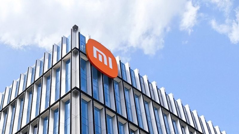 Xiaomi отчита 80,9% ръст на печалбата през Q3 2025, рекордни приходи, успех в EV бизнеса, силни резултати в AI, IoT и премиум сегмента.
