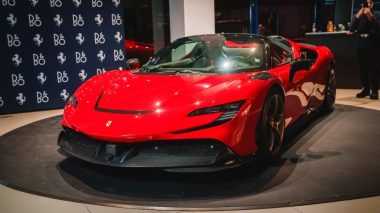 Bang & Olufsen и Ferrari представиха в София лимитирана колекция аудио продукти – съчетание на звук, стил и технологии в духа на две легенди.