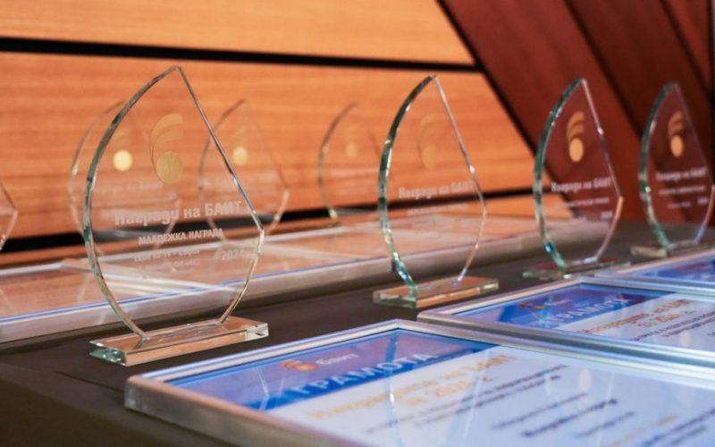 Една седмица остава за участие в конкурса „Наградите на БАИТ“ 2025 – над 30 кандидатури, силен интерес към AI и младежките проекти.