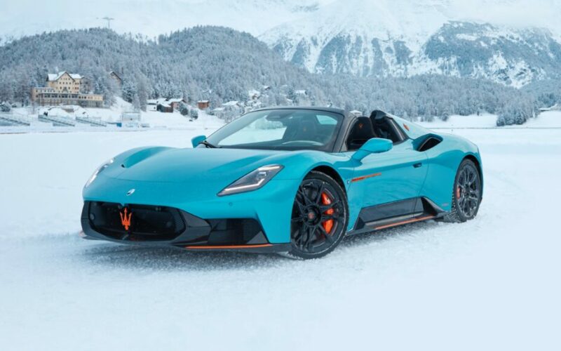 Ексклузивният Maserati MCPURA Cielo FROZEN MAGMA дебютира в Санкт Мориц – автомобил по индивидуална поръчка, вдъхновен от контраста между лед и огън.