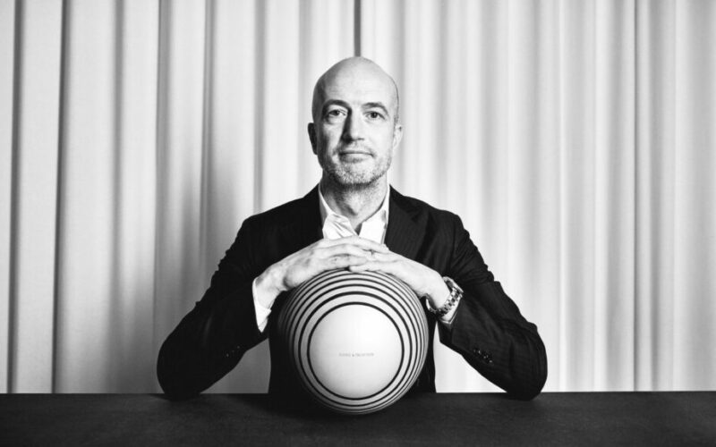 Bang & Olufsen представи предварително нов landscape говорител на ISE 2026 – архитектурно аудио решение за интегриран звук във външни пространства.