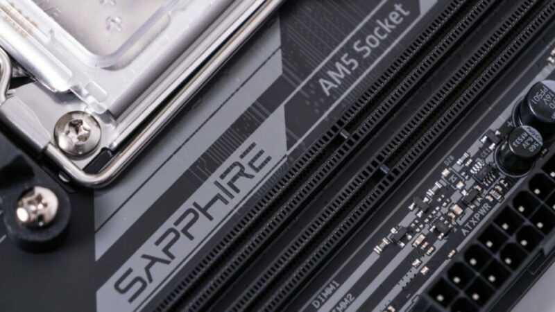 Sapphire навлиза в България с нова категория – дънни платки. Пет модела за Ryzen и DDR5, включително флагман NITRO+ с Wi-Fi 7, с ексклузивен дистрибутор АСБИС България.
