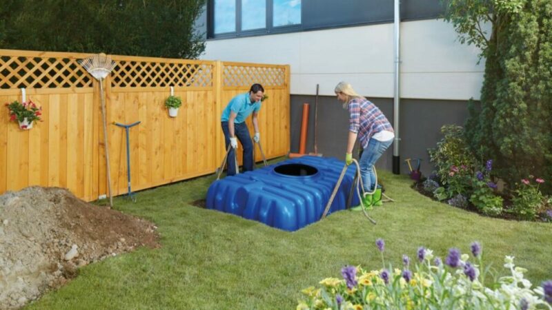 Системи за събиране на дъждовна вода и автономни станции за пречистване на отпадъчни води помагат на собствениците на къщи в България да намалят разходите и да използват по-ефективно водните ресурси.