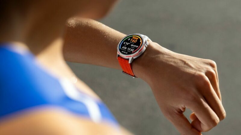 HUAWEI WATCH GT Runner 2 вече е в България с маратонски режим, прецизен GPS, NFC плащания и стартова оферта за бегачи.