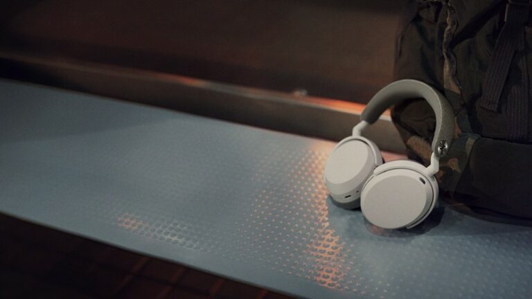 Sennheiser MOMENTUM 5 Wireless идват с подобрено шумопотискане, до 57 часа батерия и разширена аудио поддръжка.