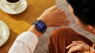 HUAWEI WATCH FIT 5 Pro идва в България с NFC плащания, спортни режими, здравни функции, Multipass достъп и цена от 299 евро.