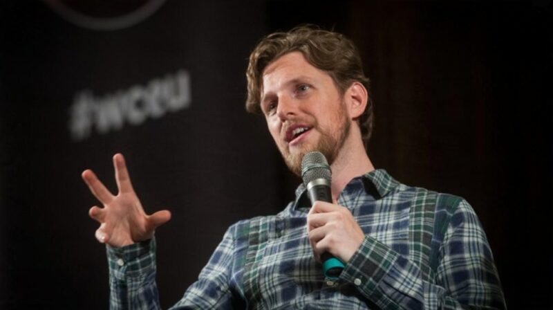 Мат Муленвег се върна като CEO на Automattic само 33 часа и 20 минути след отстраняването си, последвано от сериозни промени в борда.